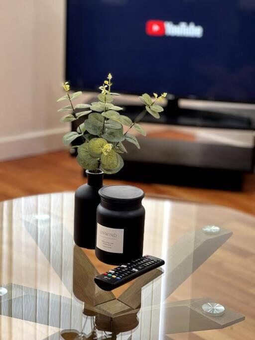 Entire Flat, 2 Bedroom & 2 Bathrooms In เบอร์มิงแฮม ภายนอก รูปภาพ